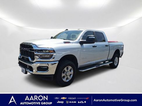 Used 2026 RAM 2500 Big Horn AWD/4WD image 1
