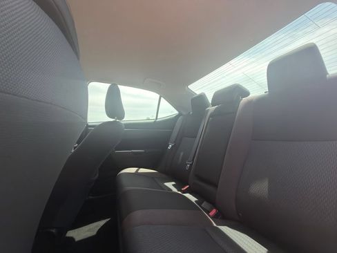 Used 2019 Toyota Corolla LE FWD image 15