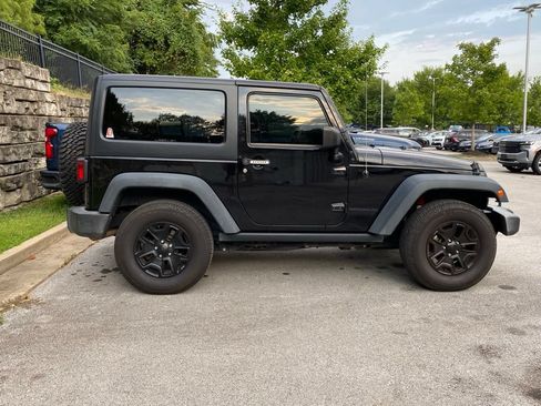 Used 2015 Jeep Wrangler Sport AWD/4WD image 4