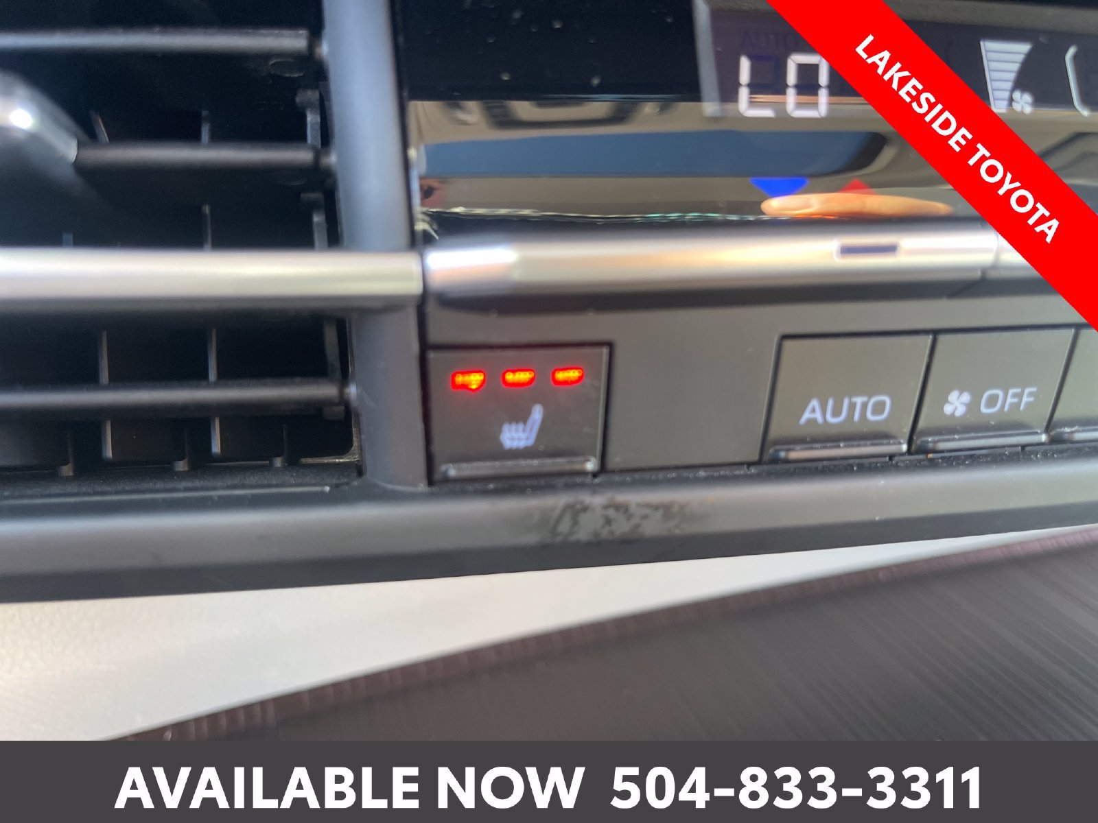 Used 2023 Toyota Sienna XLE FWD image 34