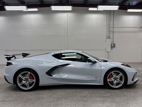 Used 2024 Chevrolet Corvette Stingray Premium Cpe w/ Z51 Performance Package image 23