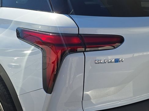 Used 2024 Chevrolet Blazer EV LT image 7