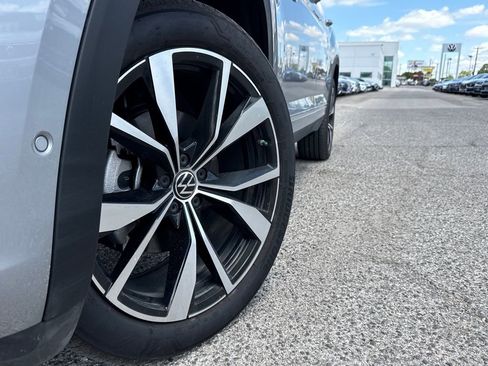 New 2025 Volkswagen Atlas Cross Sport SEL Premium R-Line AWD/4WD image 4