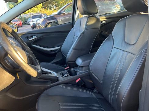 Used 2014 Ford Focus SE w/ Equipment Group 201A image 11