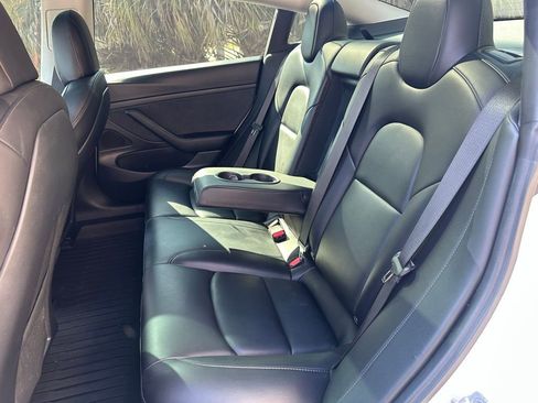 Used 2021 Tesla Model 3 Standard Range Plus image 26