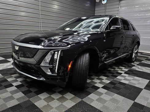 Used 2024 Cadillac Lyriq Tech w/ Driver Assist Package AWD/4WD image 44