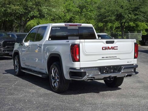 Certified 2024 GMC Sierra 1500 SLT image 6