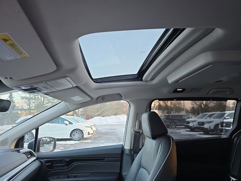 Certified 2025 Honda Odyssey Touring image 22