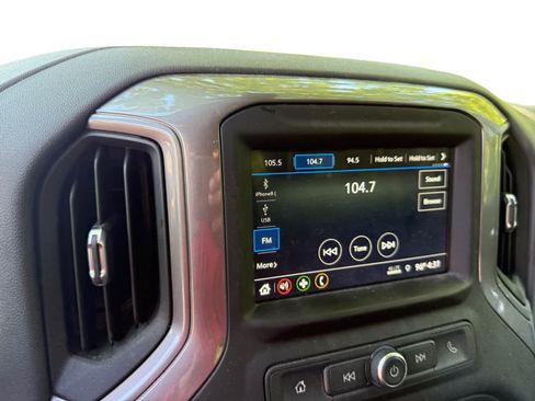 Used 2019 Chevrolet Silverado 1500 Custom AWD/4WD image 15