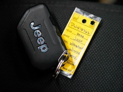 Used 2023 Jeep Wrangler Willys image 35