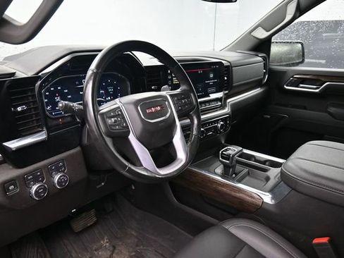 Used 2025 GMC Sierra 1500 Elevation w/ Elevation Premium Package image 19