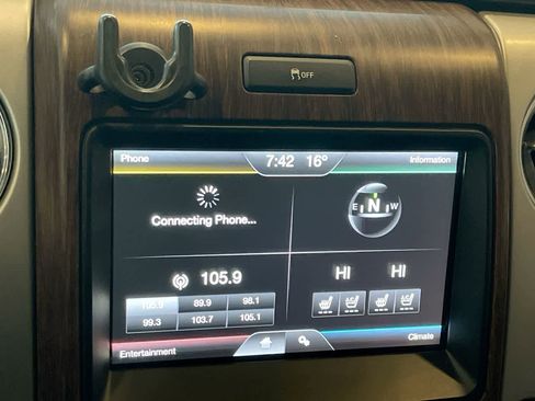 Used 2013 Ford F150 Lariat w/ Lariat Chrome Pkg image 16