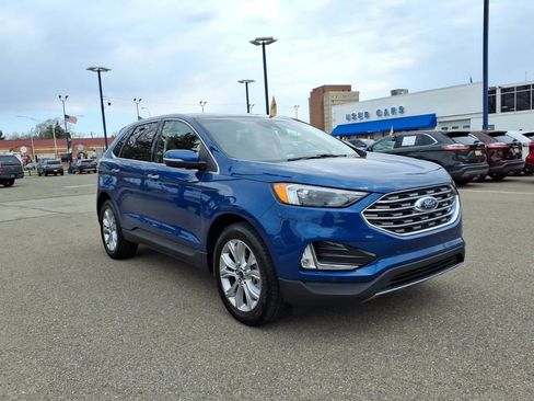 Certified 2024 Ford Edge Titanium w/ Class II Trailer Tow Package AWD/4WD image 4
