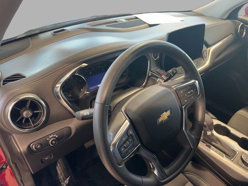 Used 2025 Chevrolet Blazer LT image 13