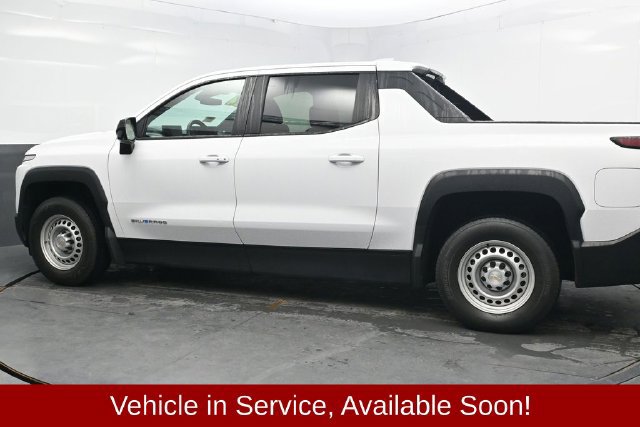 Used 2024 Chevrolet Silverado EV W/T AWD/4WD image 4
