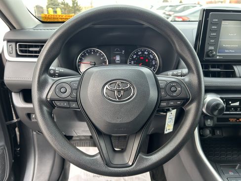 Certified 2022 Toyota RAV4 LE image 21