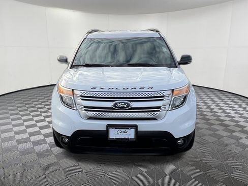 Used 2013 Ford Explorer XLT image 2