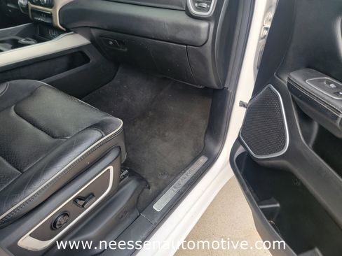 Used 2020 RAM 1500 Laramie image 9