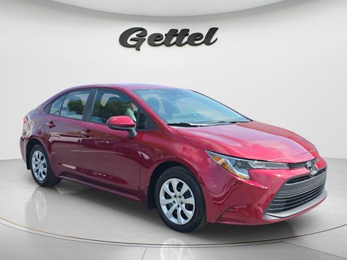 Used 2026 Toyota Corolla LE image 2