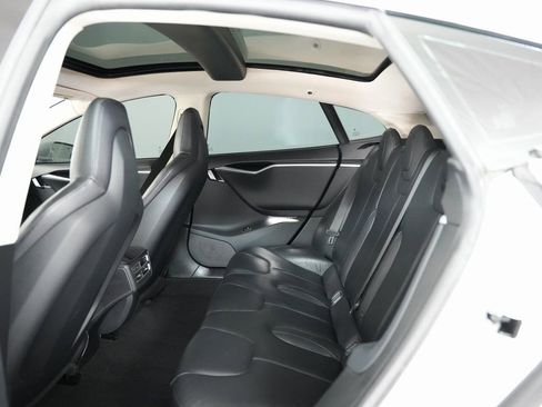 Used 2014 Tesla Model S 60 image 33