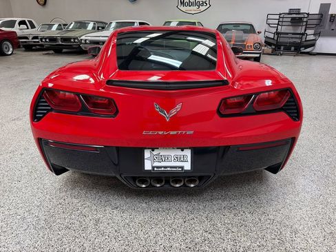 Used 2019 Chevrolet Corvette Stingray Coupe w/ 1LT RWD image 6
