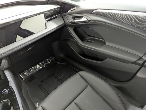 New 2025 Audi A6 e-tron Ultra image 11