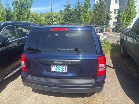 Used 2016 Jeep Patriot Sport FWD image 3