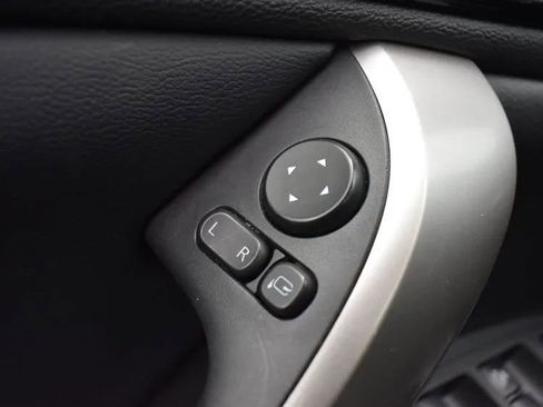 Used 2024 Mitsubishi Eclipse Cross SE image 22