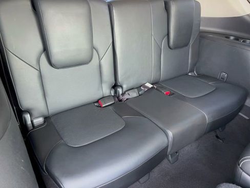 Used 2016 INFINITI QX80 Limited w/ All Season Package image 19