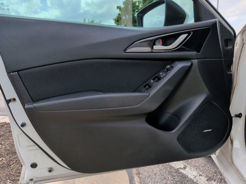 Used 2015 MAZDA MAZDA3 i Touring w/ Technology Package FWD image 28