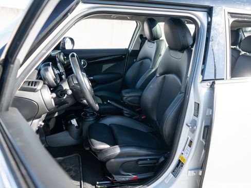 Used 2015 MINI Cooper S image 16