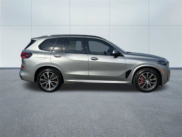 Certified 2025 BMW X5 xDrive40i w/ M Sport Package AWD/4WD image 5