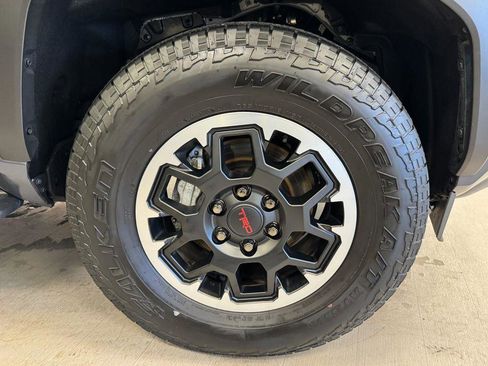 Used 2025 Toyota 4Runner TRD Off-Road AWD/4WD image 36