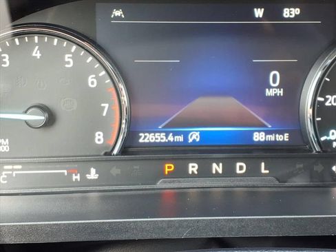Used 2024 Ford Explorer XLT AWD/4WD image 29