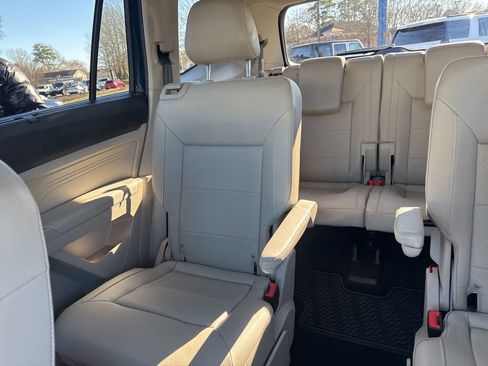 Used 2021 Volkswagen Atlas SEL image 11