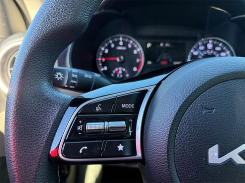 Used 2023 Kia Forte LXS w/ LXS Technology Package image 16