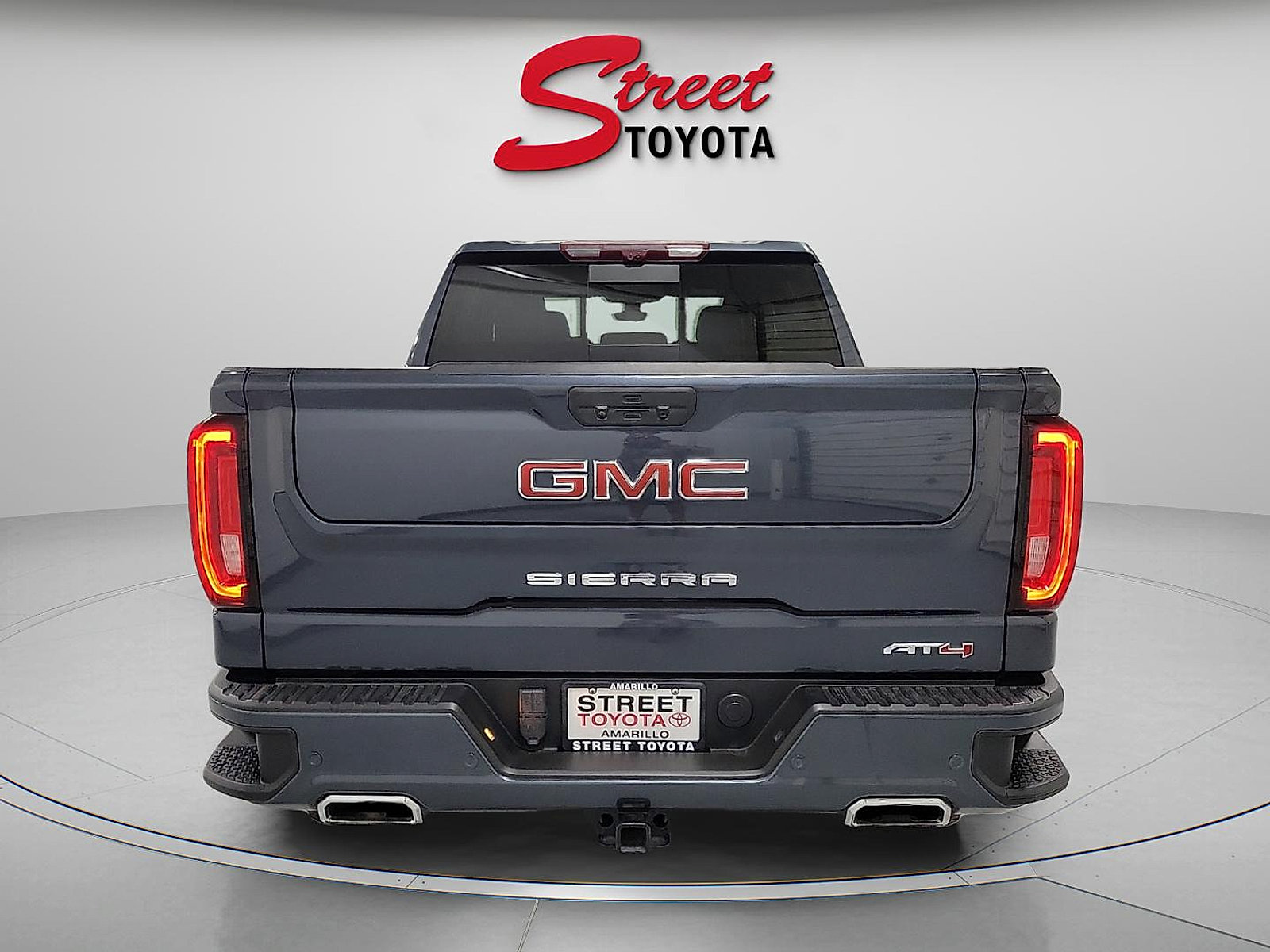 Used 2020 GMC Sierra 1500 AT4 w/ AT4 Premium Package AWD/4WD image 3