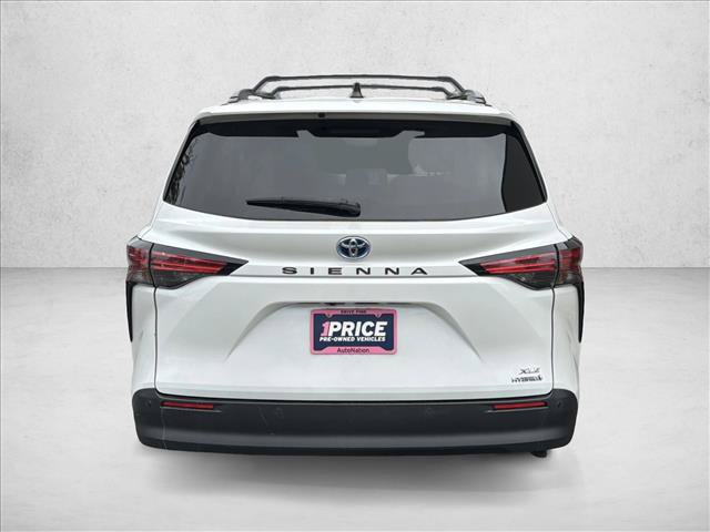 Used 2022 Toyota Sienna XLE w/ XLE Plus Package FWD image 6