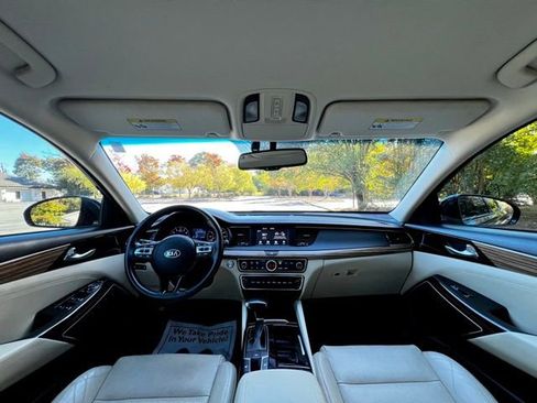 Used 2019 Kia Cadenza Premium FWD image 30