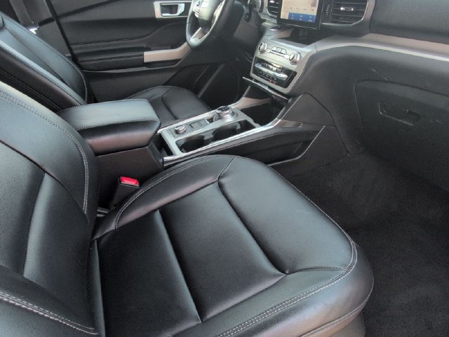 Certified 2023 Ford Explorer XLT w/ Equipment Group 202A AWD/4WD image 19