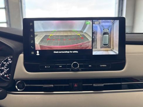 Used 2025 Mitsubishi Outlander SE image 11