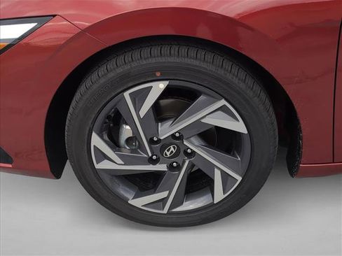 New 2026 Hyundai Elantra Limited image 10