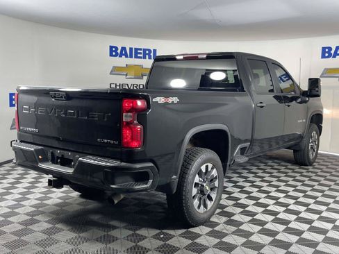 Used 2022 Chevrolet Silverado 2500 Custom w/ Custom Value Package AWD/4WD image 5