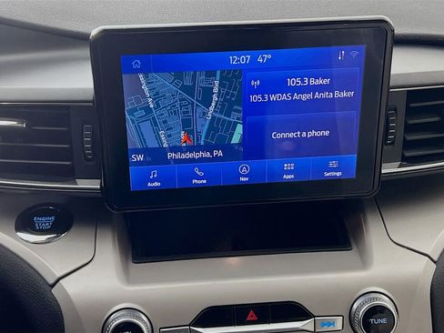 Certified 2023 Ford Explorer XLT w/ Equipment Group 202A AWD/4WD image 18