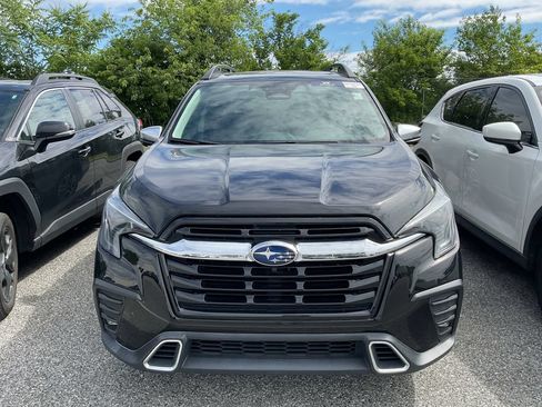 Used 2023 Subaru Ascent Touring AWD/4WD image 3