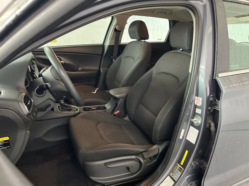 Used 2018 Hyundai Elantra GT FWD image 21