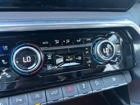 Used 2023 GMC Sierra 1500 Denali w/ Technology Package image 17