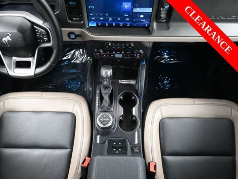 Used 2024 Ford Bronco Wildtrak image 32