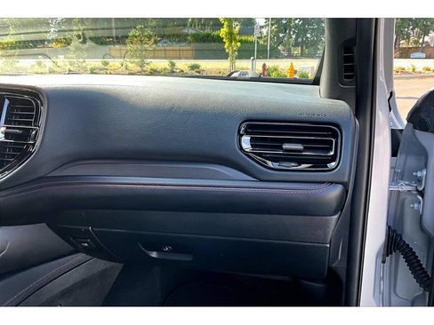 Used 2025 Dodge Durango GT AWD/4WD image 16