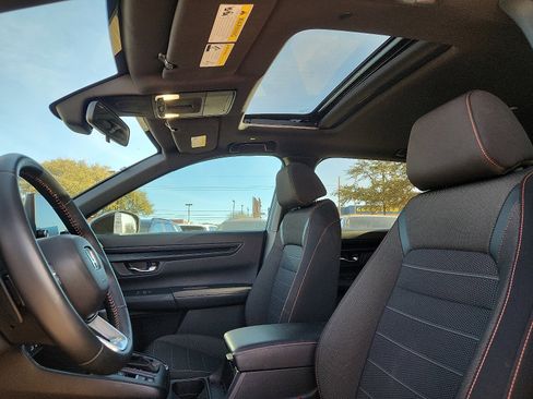 Used 2025 Honda CR-V Sport image 12